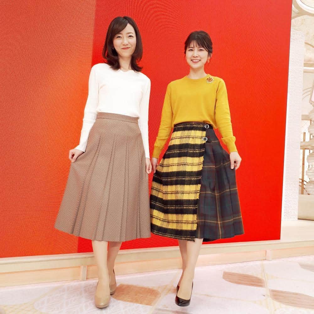 フジテレビ「プライムニュース イブニング」さんのインスタグラム写真 - (フジテレビ「プライムニュース イブニング」Instagram)「今年もあと半月…。﻿ きょうから 2020年の年賀状の受け付けが始まりましたが、﻿ 未だに年の瀬を感じない…。﻿ これって私(投稿スタッフ)だけ🤔❓🤔❓﻿ ﻿ さて、きょうは内田アナが取材で”体感”した﻿ 『国立競技場お披露目』などをお伝えしました。﻿ 実は内田アナ、19日(木)から始まる﻿ 全日本フィギュアスケート⛸選手権取材のため﻿ 3人揃っての放送は、 きょうが年内最後となりました😢😢😢。﻿ ﻿ 内田アナより 『フィギュアスケートの取材、頑張ってきます💪❗️』﻿ ﻿ #竹内友佳﻿ スカート #loveless @loveless__official﻿ アクセサリー #お世話や @osewaya_official﻿ #奥寺健 @fujitv_announcer﻿ #内田嶺衣奈 @reina.uchida﻿ トップス、スカート #tonal @tonal_official﻿ アクセサリー #vendomeboutique @vendomeboutique_official﻿ ﻿ #12月15日 #新国立競技場 #全日本フィギュア #ふたご座流星群 #切り替えスカート #大人女子 #加藤綾子 #風間晋 #木村拓也 #酒井千佳 #荘口彰久 #副島淳 #福原直英 #佐々木恭子 #小澤陽子 #海老原優香 #安宅晃樹 #石本沙織 #新美有加﻿ #フジテレビ #アナウンサー #ライブニュースイット」12月15日 20時52分 - livenews_it