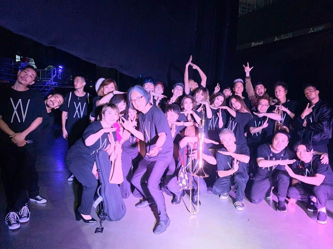 Achiさんのインスタグラム写真 - (AchiInstagram)「3週間ぶりの東方神起LIVE in 札幌❄️ . 真剣と笑顔が共存する時間。 . 今回は東方ダンサーズとしてWorkshopも担当させていただきました。 東方神起を通して広がるダンスの輪🙆‍♂️✨ . Workshop参加くださった皆様ありがとうございました！ . #東方神起 #XV_TOUR」12月15日 20時52分 - achiwilder