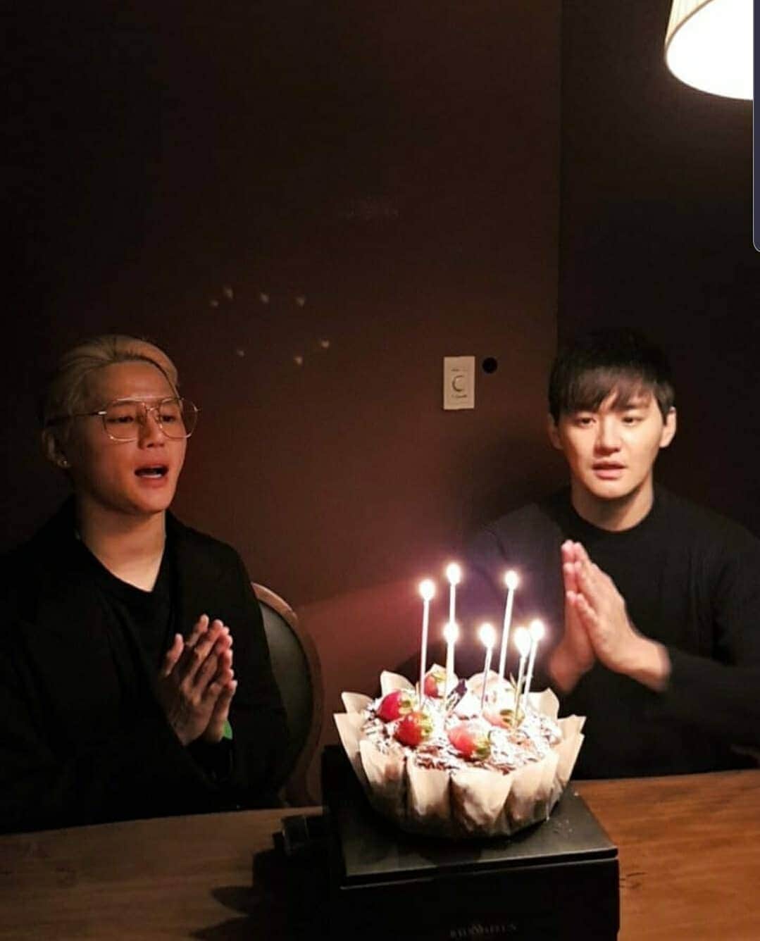 JUNO さんのインスタグラム写真 - (JUNO Instagram)「이번 34번째 생일이 3시간정도 뒤면 끝나네요😁너무많은 분들이 생일축하해주셔서 정말 행복했습니다💖 감사합니다!!」12月15日 21時09分 - kimmooyoung