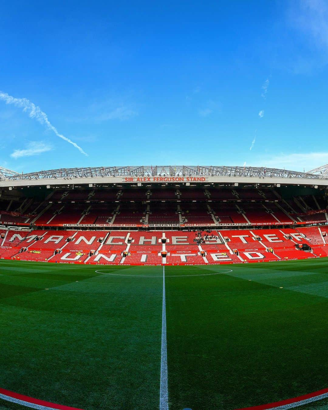 マンチェスター・ユナイテッドさんのインスタグラム写真 - (マンチェスター・ユナイテッドInstagram)「Excited? 😄 #MUFC #MUNEVE #OldTrafford」12月15日 21時13分 - manchesterunited