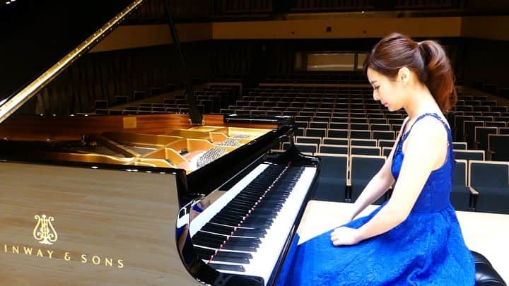 森本麻衣のインスタグラム：「CHOPIN 🐾 Etude op10-12 . ショパン😘 革命エチュード . . . . #maimorimoto#piano#pianist#chopin#etude#1012 #steinway#steinwayandsons #classicalmusic #concert#2019#japan #🎹#🎵 #森本麻衣#ピアニスト#ピアノ#ショパン#革命#エチュード#練習曲スタインウェイ#伊予市#愛媛#iyo夢みらい館#iyo夢みらい館文化ホール」