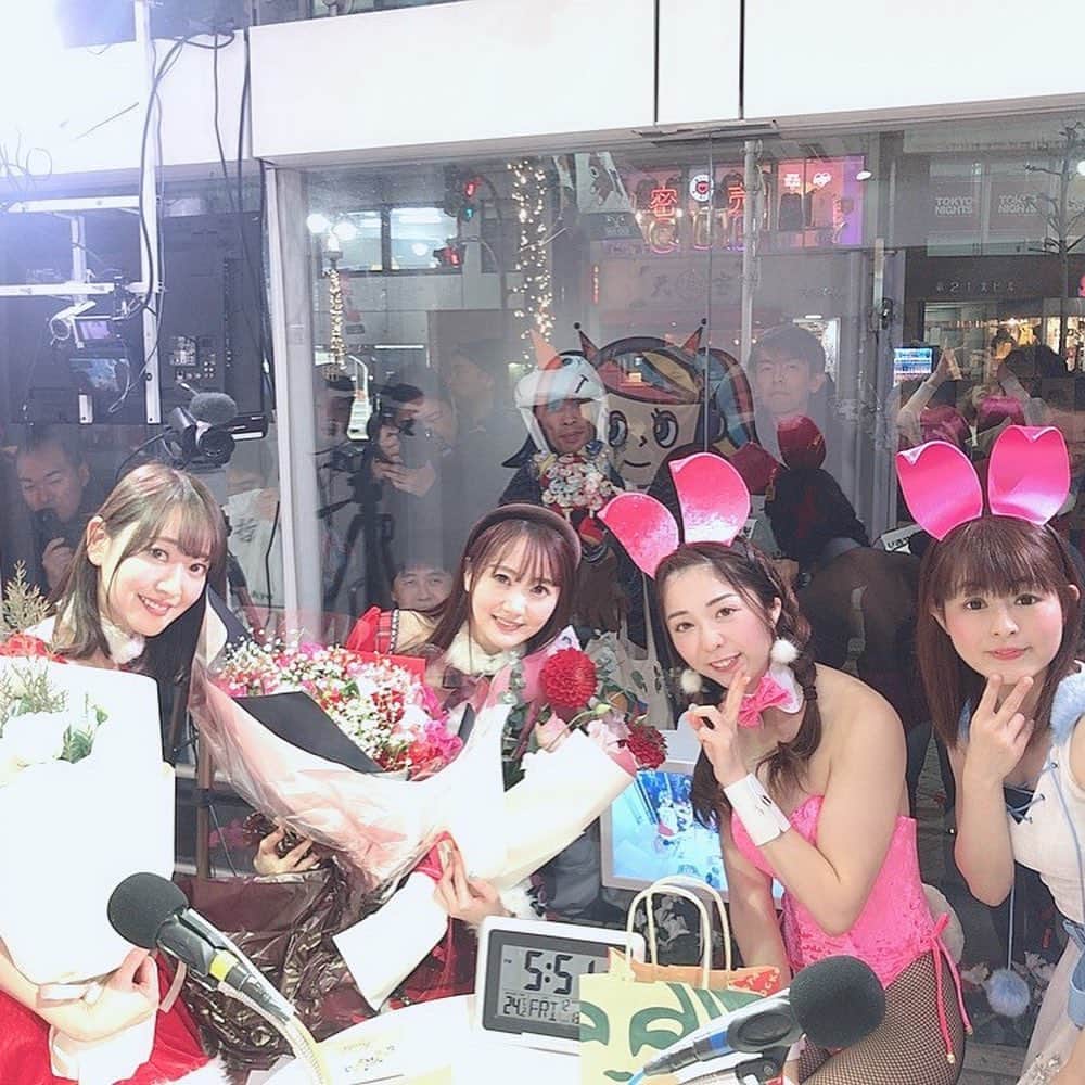 浜田翔子さんのインスタグラム写真 - (浜田翔子Instagram)「最終回 しぶやDEしょーこ！ 私のタイトルをいれてくださった番組！🥺最後かな。 本当に四年半ありがとうございました！ 大好き！ #渋谷クロスFM また遊びにいこっと🥺💗」12月15日 21時31分 - shoko_hamada