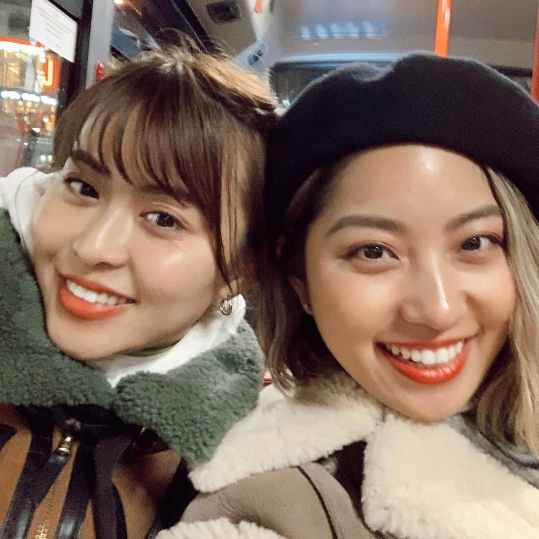 Rihwaさんのインスタグラム写真 - (RihwaInstagram)「三原勇希 @yuukimeehaa と弾丸韓国旅行に行ってきたよ！🇰🇷🎄💖✈️✌🏽 韓国コスメと韓国料理をたぁーーーっぷり堪能してきたけど、まだまだ食べ足りなかったなー！美味しそうな料理がまだまだありすぎて…w🥺💖🌶🍲🍚🥄🧂 また行こうね、勇希！❤️🇰🇷🙏🏽 インスタで徐々に韓国の行ってきたスポット紹介するね😊💕 #Rihwa #三原勇希　#bestie #korea #southkorea #trip #shorttrip #travel #海外旅行　#ギリギリ今年も行けた　#happy #lucky #fun #enjoy #life #friends #bestfriends #bff #love #Seoul #MakersHotel #thebest #great」12月15日 12時40分 - rihwa_official