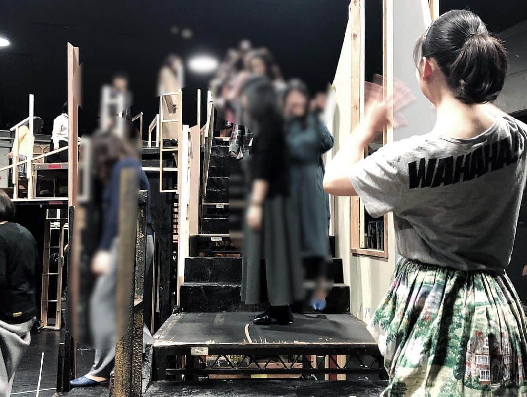 小西遼生さんのインスタグラム写真 - (小西遼生Instagram)「昨日のフランケンシュタイン稽古場見学会。お客様を案内するキャストたち、を撮る。お見送り後名残を惜しむクマたち。ありがとうございました。 #フランケンシュタイン #frankenstein #MONSTERS」12月15日 12時54分 - ryosei_konishi_official