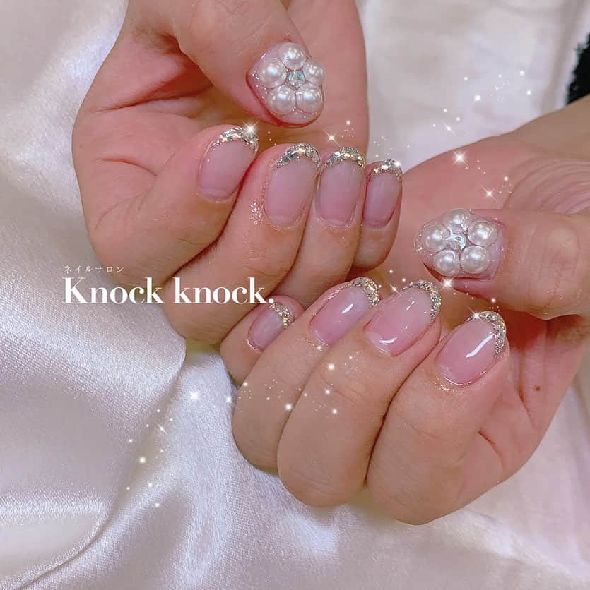 三上悠亜さんのインスタグラム写真 - (三上悠亜Instagram)「昨日﻿ @knockknock.nail で﻿ ネイルチェンジしたよ💅❤︎﻿ ﻿ 親指のお花気に入ってて﻿ またこれにした🌸﻿ ﻿ 今回はクリア系にして﻿ 冬っぽい感じにしたよ~❄️﻿ ﻿ キラキラフレンチも可愛い❄️❄️﻿ ﻿ #nail #ゆあネイル」12月15日 13時27分 - yua_mikami