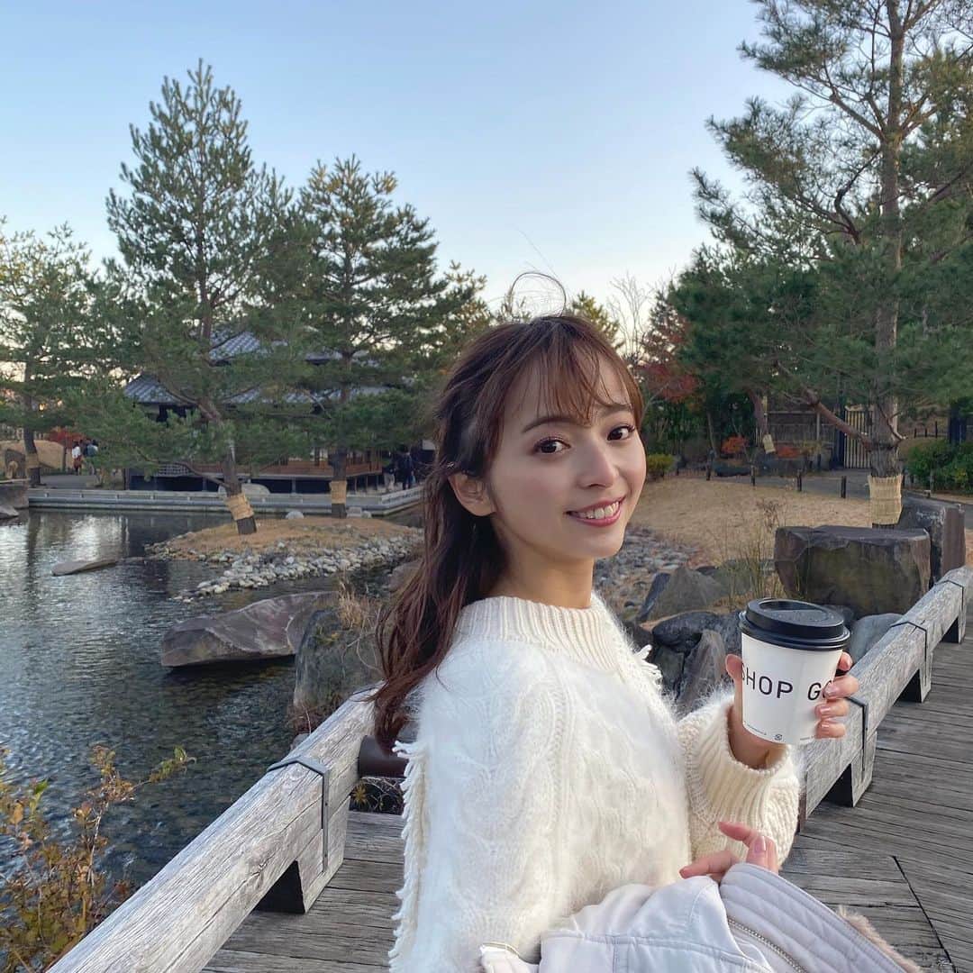 黒口那津のインスタグラム：「今日の東京は 少し暖かくて過ごしやすいです♡ 嬉しい〜！！寒くて鼻赤いけどね🥺笑 コンタクト買いに行かないとずっとカラコン生活やだなぁああ😫」