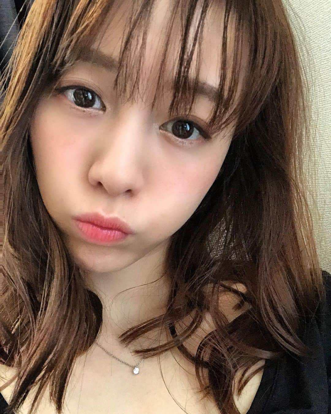 綱島恵里香さんのインスタグラム写真 - (綱島恵里香Instagram)「. . 天気いいねー☀️ そんな日はお出かけしたいね〜 . . #ドアップすみません#前髪邪魔#前髪」12月15日 14時04分 - tsunashima.erika