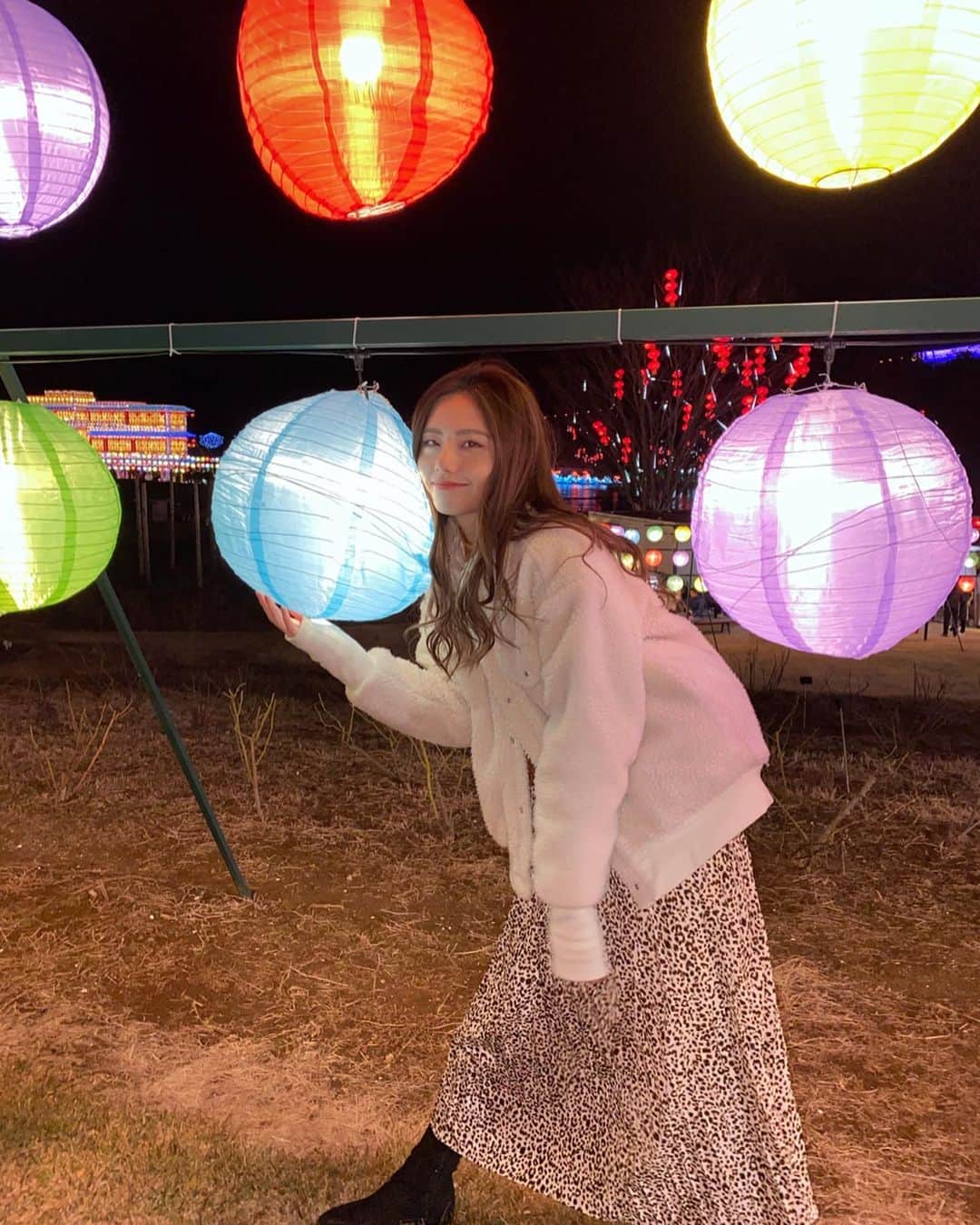 のインスタグラム：「･ ･ ･ ･ むふ。イルミネーションいけたぜぃいい🎄♡ ･ ･ ･ ･ ･ ･ #何年ぶり （笑）  #イルミネーション  感 ないね 、、 #xmas #ootd #instagood」