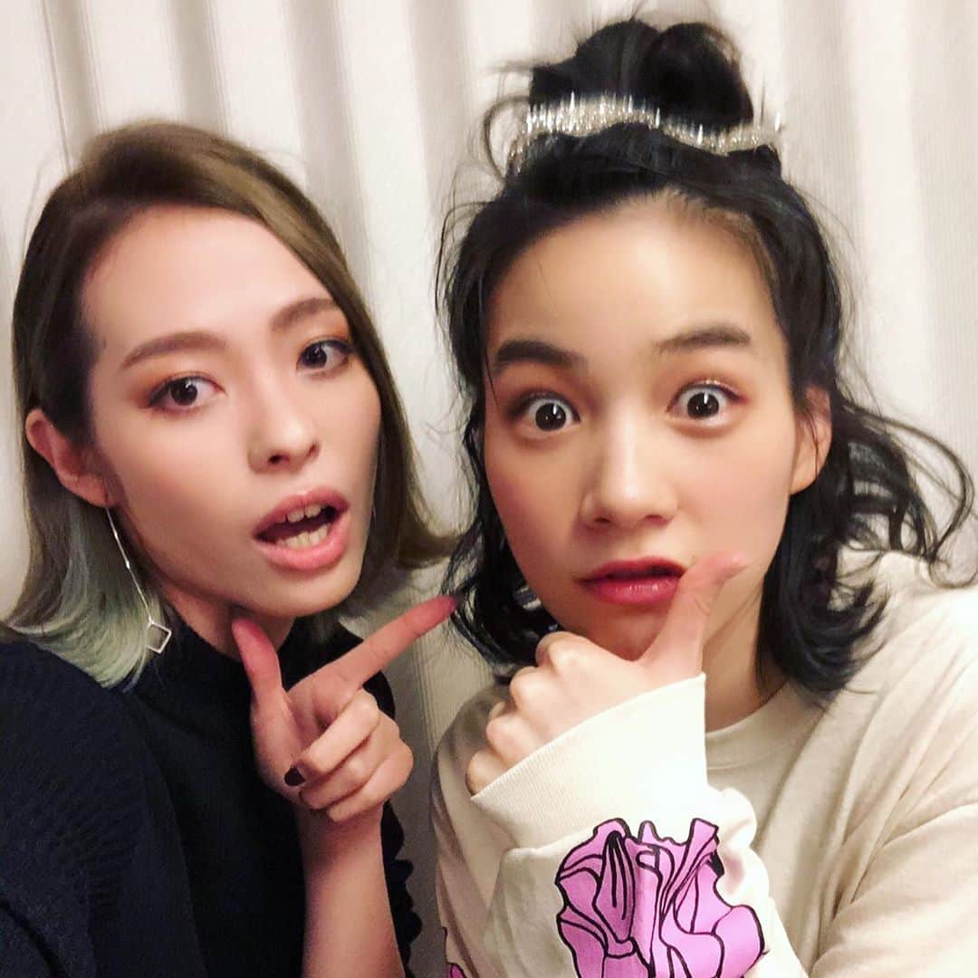 のインスタグラム：「そんで、瑠璃奈が来てくれたー！！立ち見になるよって言ったのに、それでも行きたい！って来てくれたー！最高だなー！ @rurina786  #毎日がクリスマス」