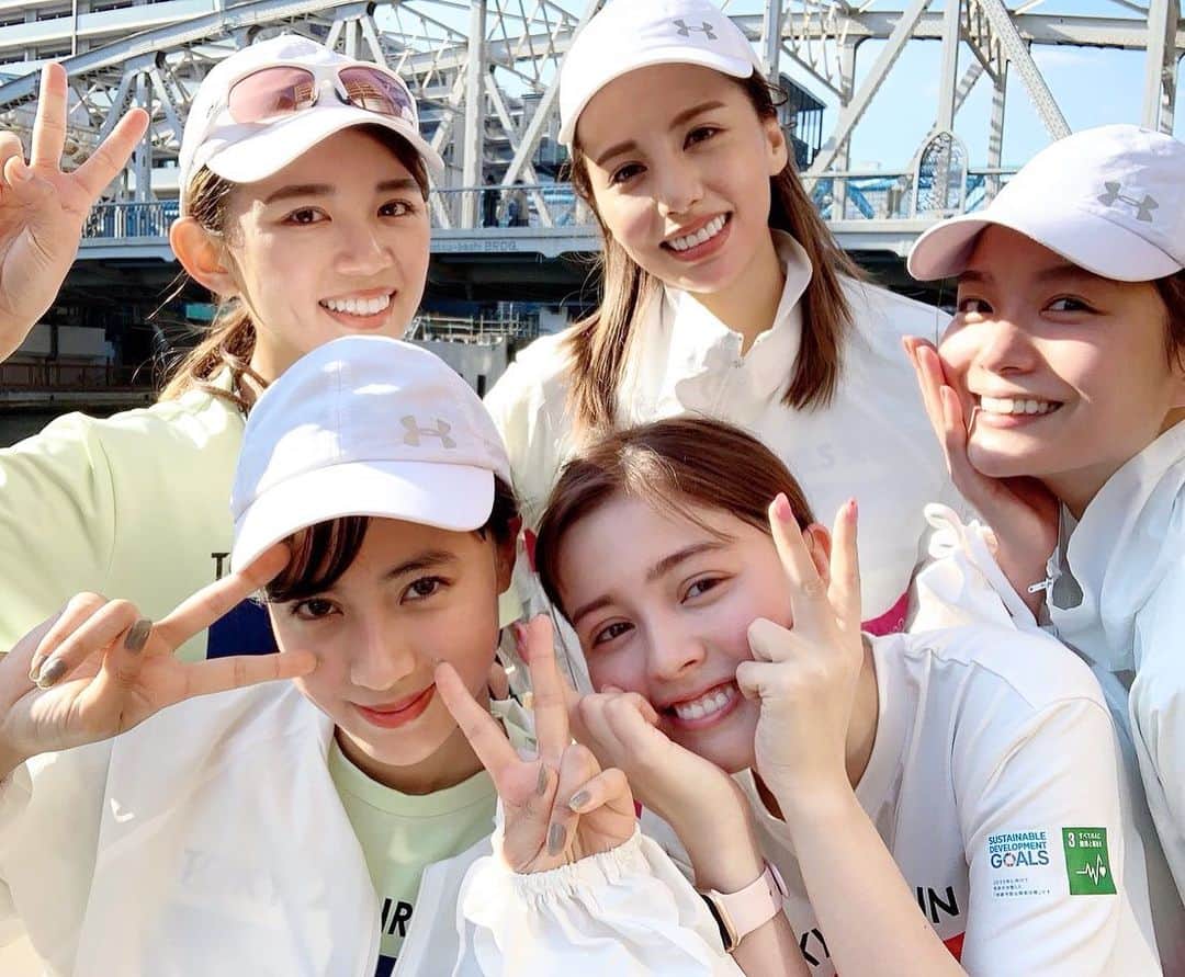のインスタグラム：「. . 年内最後の練習会🏃‍♀️ (@tokyogirlsrun ) 5'15でスピード練習キツかった🤣 年が明ければフルマラソン！！ それに向けて頑張るよー💪🏻 . 練習会の後は みんなで忘年会lunch🍴 美味しい、楽しい いい仲間です🥰 次はアンジェもね！！ . . #tgr #tokyogirlsrun #走る人 #underarmour  #相模屋 #beachme #slenda #run #running #fitnessgirl #fitness #野球 #野球女子」