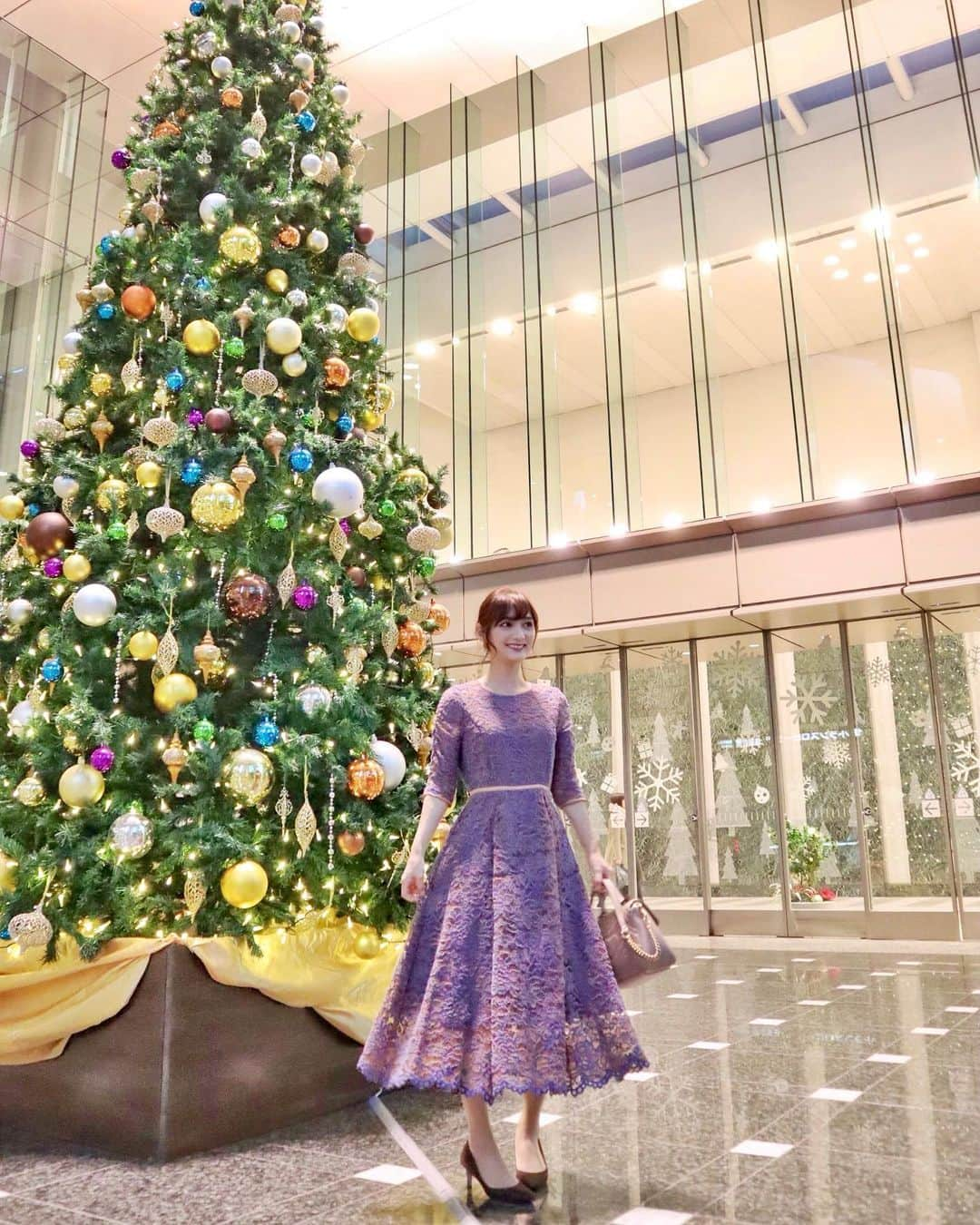 加藤瑠美さんのインスタグラム写真 - (加藤瑠美Instagram)「クリスマスシーズン🎄✨ Mystradaのワンピを着てお出掛けしました💗 レースの上品な透け感がよき💫  dress : #mystrada #マイストラーダ bag : #gucci #グッチ  #coordinate#ootd#Japanese#Japanesegirl#Happy#girl#girly#fashion#instafashion#instagood#rubi_fashion#tocco#冬ファッション#冬コーデ#オケージョン#ワンピ#オケージョンワンピース#レースワンピース#クリスマス#クリスマスツリー」12月15日 16時26分 - katorubi