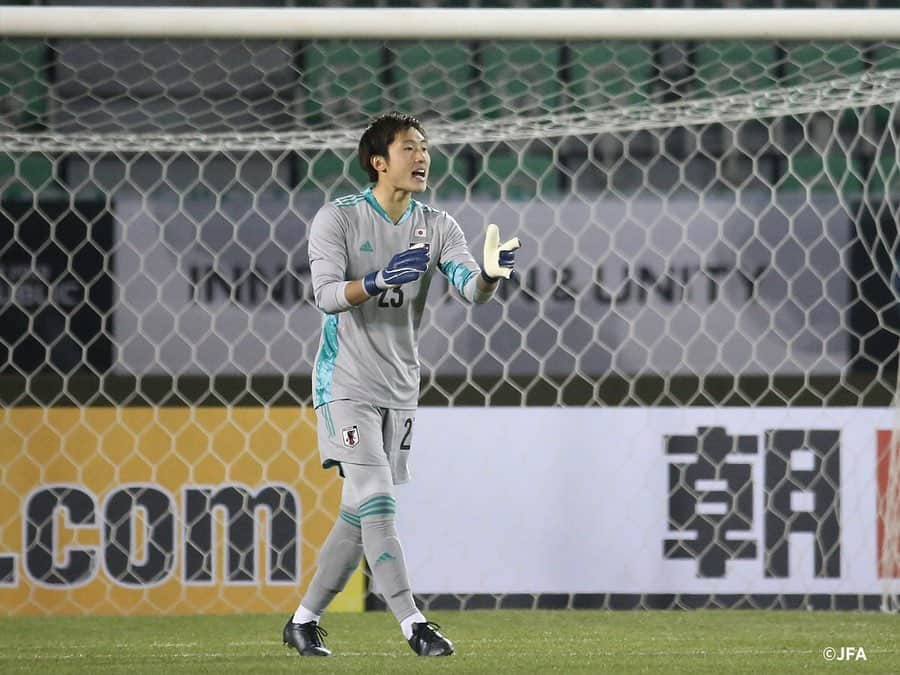 日本サッカー協会さんのインスタグラム写真 - (日本サッカー協会Instagram)「📸Match photos｜#SAMURAIBLUE 代表デビュー小川選手が3得点など香港に5-0で勝利 ・ ―――――――――――――――――― EAFF E-1サッカー選手権2019 決勝大会 📅12/14（土） 19:30KO 🇯🇵#SAMURAIBLUE 5-0 香港 ⚽#菅大輝 ⚽#田川享介 ⚽#小川航基 ×3 ・ >>NEXT MATCH 📆12/18 19:30KO 🆚韓国🇰🇷 📍Busan Asiad Main Stadium 📺フジテレビ 👉大会情報はJFA.jpへ ・ #daihyo #E1 #新しい景色を2022」12月15日 17時49分 - japanfootballassociation