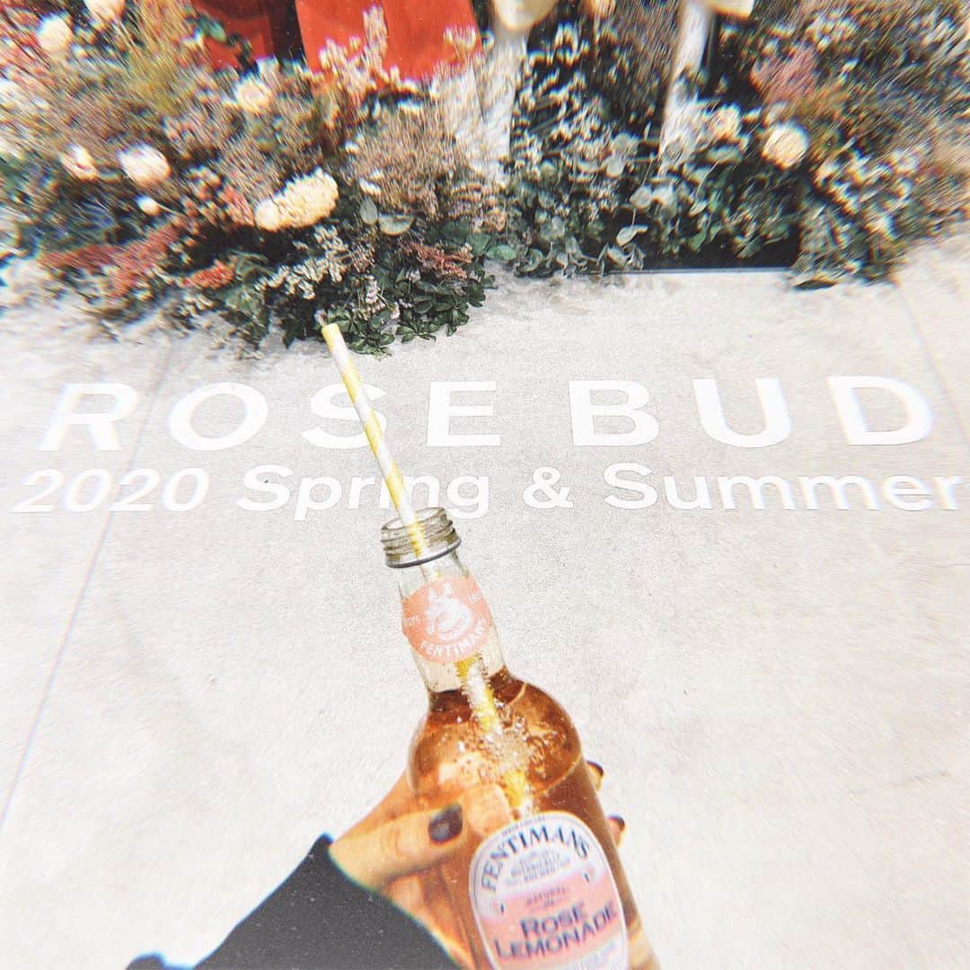 のインスタグラム：「ㅤㅤㅤㅤㅤㅤㅤㅤㅤ  @rosebud_official_  2020 Spring & Summer Exhibition 🍹💐❤︎❤︎ ㅤㅤㅤㅤㅤㅤㅤㅤㅤ 探してたものが全部あって 感動すぎて試着しすぎちゃった😩💕 届くの楽しみだな❤︎ ㅤㅤㅤㅤㅤㅤㅤㅤㅤ @miki_shimano 誘ってくれてありがとう💕 @sasarisa0110 ちゃん、バイヤーの @uratiayara さん お2人もたくさんありがとうございました💐❣️ ㅤㅤㅤㅤㅤㅤㅤㅤㅤ  #rosebud #ローズバッド #展示会 #rosebud2020ss #2020ss #タイダイパーカー #シースルーパンツ #スプリングコート #キャップ #セットアップ #柄シャツ #creolme #クレオルム」