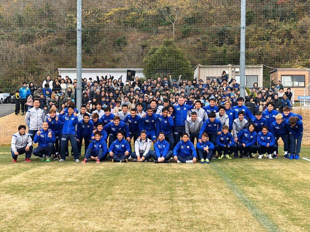 野村直輝のインスタグラム：「2019シーズン徳島ヴォルティスを支えてくださった皆様、野村直輝と携わって頂いた皆様、本当にありがとうございました。 プレーはもちろん人としても大きく成長すると共に、自分の信念を大切にする事で多くの方に賛同してもらいサッカー人生において強く心に残るシーズンを過ごせました。 まだまだ強く、怖い選手になれる様に、そして支えてくれる皆さんに感動を与えられる選手になりたいと思います。  #徳島ヴォルティス #徳島」