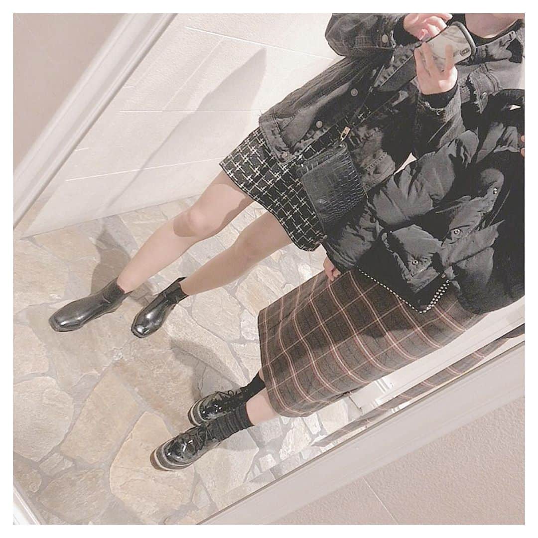 清家麻里奈のインスタグラム：「with my sister👀✨ #code #コーディネート  #私服 #妹 #ootd」