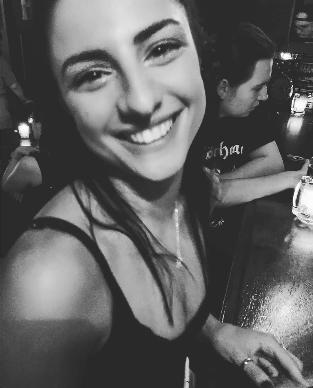 シャンテル・ケリーさんのインスタグラム写真 - (シャンテル・ケリーInstagram)「Smiley smiley 💩💩 thanks @katyfaure for the random snap 💙👾」12月15日 18時46分 - chantelle_kerry