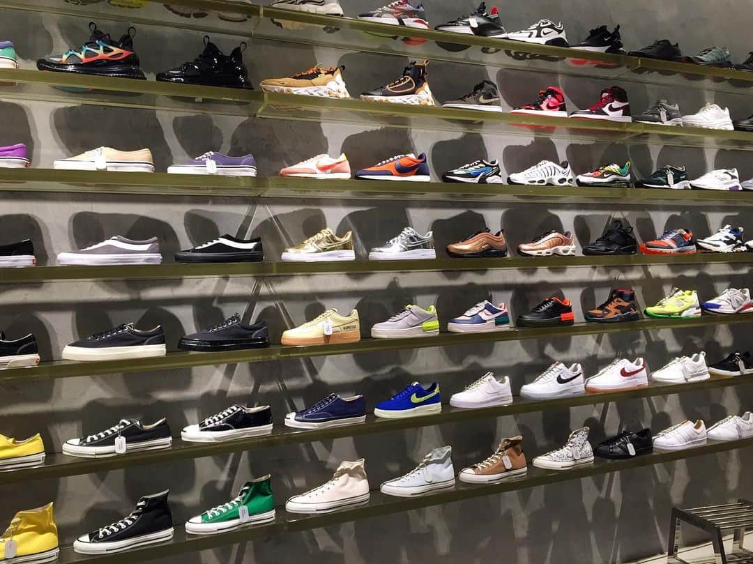 のインスタグラム：「#H_beautyandyouth @h_beautyandyouth  #BEAUTYANDYOUTH #Unitedarrows #nike #converse #vans」
