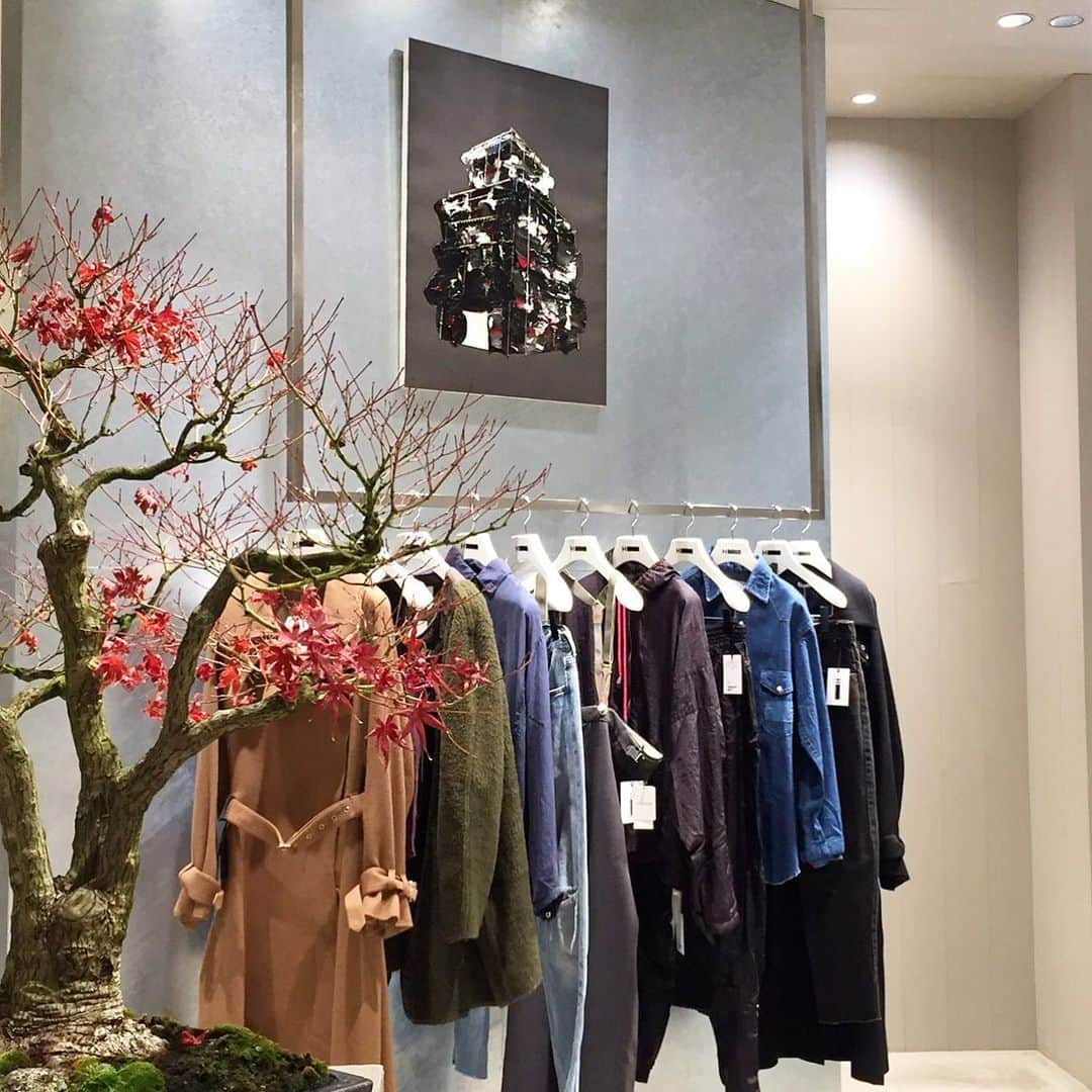 H BEAUTY&YOUTHのインスタグラム
