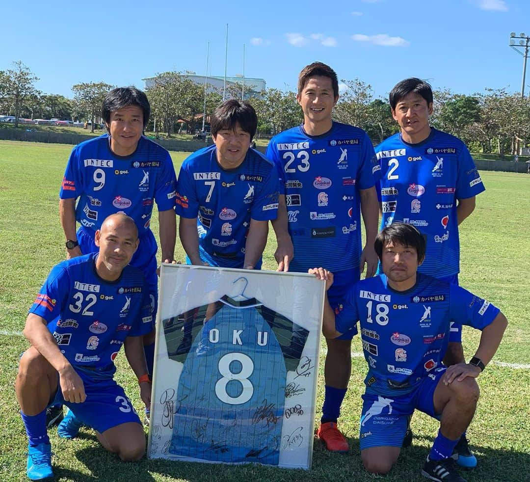 福西崇史さんのインスタグラム写真 - (福西崇史Instagram)「. ありがとう奥大介🙏 . 元ジュビロ戦士達⚽️ . #奥大介 #中山雅史 #高原直泰 #名波浩 #福西崇史 #鈴木秀人 #清水範久 #ジュビロ磐田 #テンションあがる #ドリームマッチ宮古島2019 #関係者のみなさまありがとうございました #心の片隅に置いてくれてましたか? #instagood #instaphoto」12月15日 18時52分 - takashi_fukunishi