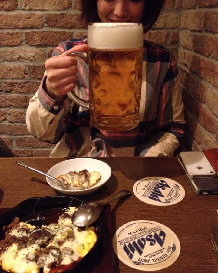 職人.comさんのインスタグラム写真 - (職人.comInstagram)「久しぶりに #スーパードライ京都 に来ました。1Lビールを初体験。#ミュンヘン の有名な #ビアホール で飲んだことのあるスタッフが感慨深そうです。 @shokunincom  #職人ドットコム #京都 #京都市 #手仕事 #暮らしの道具 #そうだ京都行こう #暮らしを楽しむ #京都旅行 #京都巡り #京都観光 #京都散策 #京都散歩 #モノづくり #ものづくり #工芸品 #民芸 #民藝 #民芸品 #手工芸 #日本製 #アサヒビアレストン #アサヒビアホール」12月15日 19時55分 - shokunincom