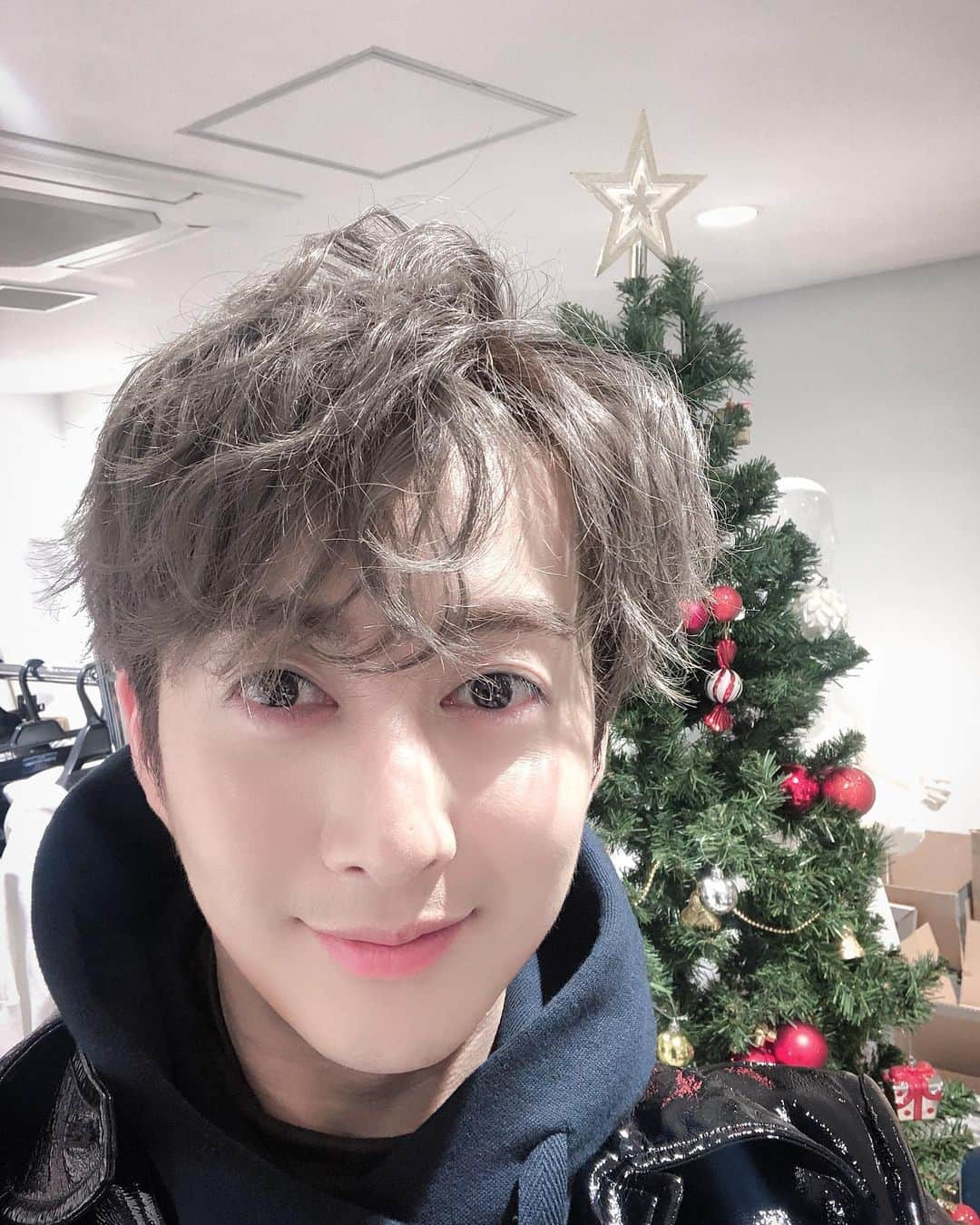 キム・ヒョンジュンさんのインスタグラム写真 - (キム・ヒョンジュンInstagram)「D-6 楽しみだ  #KIMHYUNGJUN #ヒョンジュン #金亨俊 #RISINGPRODUCTION #SDKB #JUNIQJAPAN」12月15日 20時01分 - hyungjunking