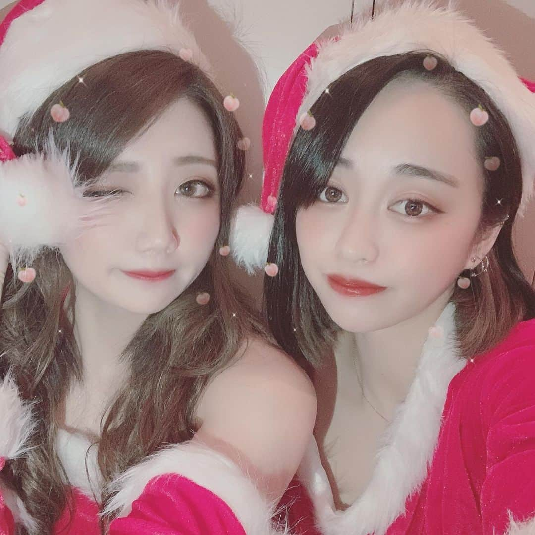 一ノ瀬るなのインスタグラム：「12.11-12 今回のイベントは サンタさんでした🎅🏻 来てくださったみなさん ありがとうございました☺️ 生まれて初めて サンタさんになったよ！！ ツインテールはもう 厳しいね、、、🥺 #whitestage #ホワイトステージ #名古屋 #錦 #栄 #三丁目 #キャバクラ #錦3 #イベント #コスプレ #サンタさん #クリスマス #フライング #ツインテール #限界」