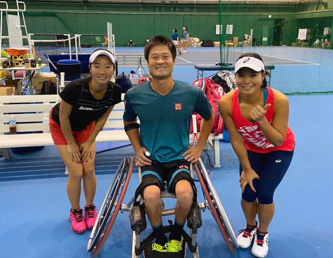 小堀桃子さんのインスタグラム写真 - (小堀桃子Instagram)「. . 今日はなんと、車椅子テニスの世界トップ選手、国枝さんと打たせて頂きました！🎾 . もう、、すごすぎた、、、 ボールはものすごく重く鋭い。 そしてとーっても優しい。 本当に凄い人だと実感しました。 . ありがとうございました！ @shingokunieda」12月15日 21時59分 - kobo_mo