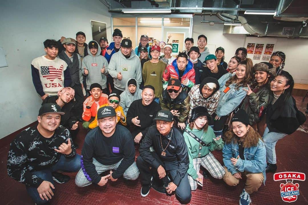 DJ FUKUのインスタグラム：「2019年#アイスク大阪 納め 来場者の皆さんに出演者及び関係者の皆さん、最高か💯 来年も引き続き#アイスク大阪 をよろしくお願いします🙏 次回は2020年3月15日(日)開催🔥 9周年祭🎊」