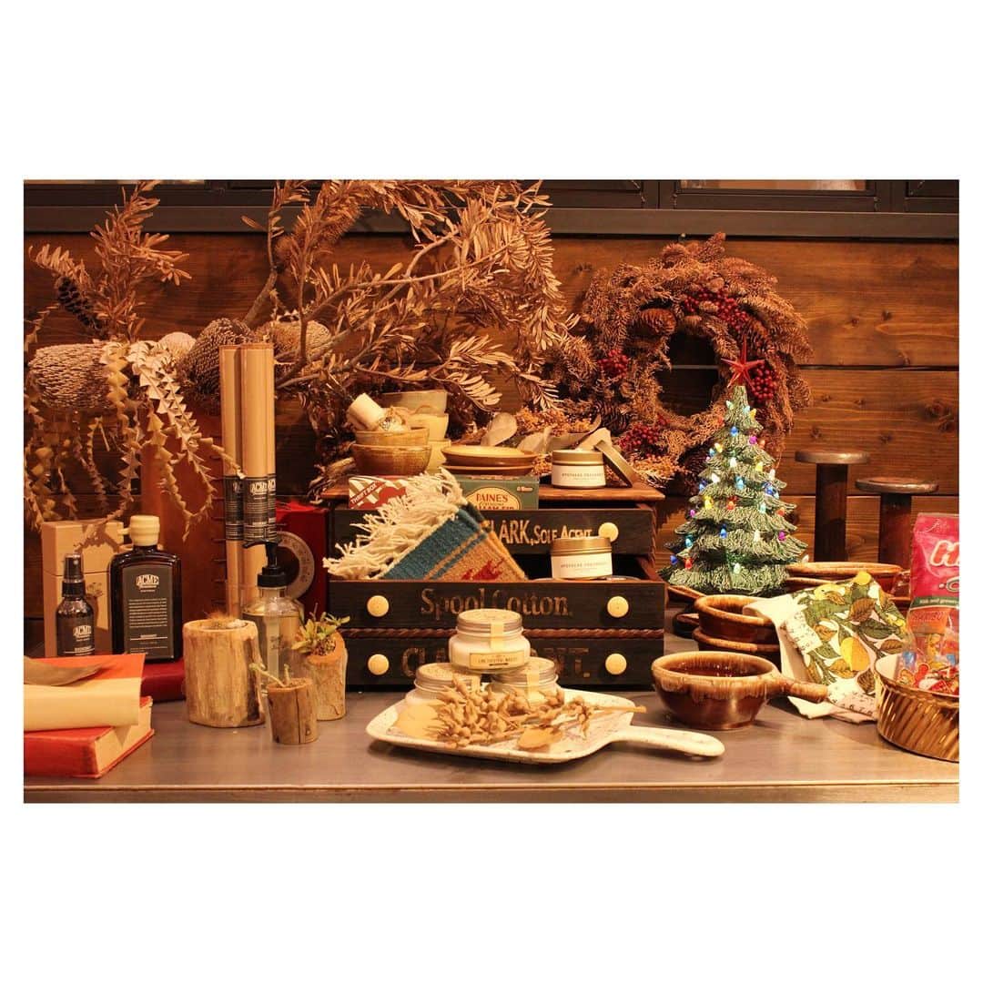 ACME Furnitureのインスタグラム