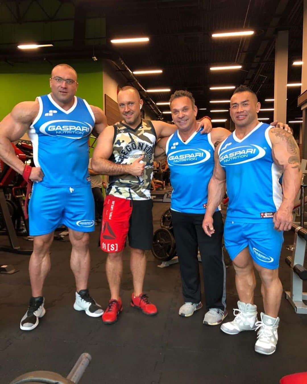 Hidetada Yamagishiさんのインスタグラム写真 - (Hidetada YamagishiInstagram)「Great back training session here in Częstochowa Poland with @musclepower.pl @richgaspari @modzelewskilukasz @extreme_fit_woman Check out my story for more footage 👍」12月15日 22時37分 - hideyamagishi