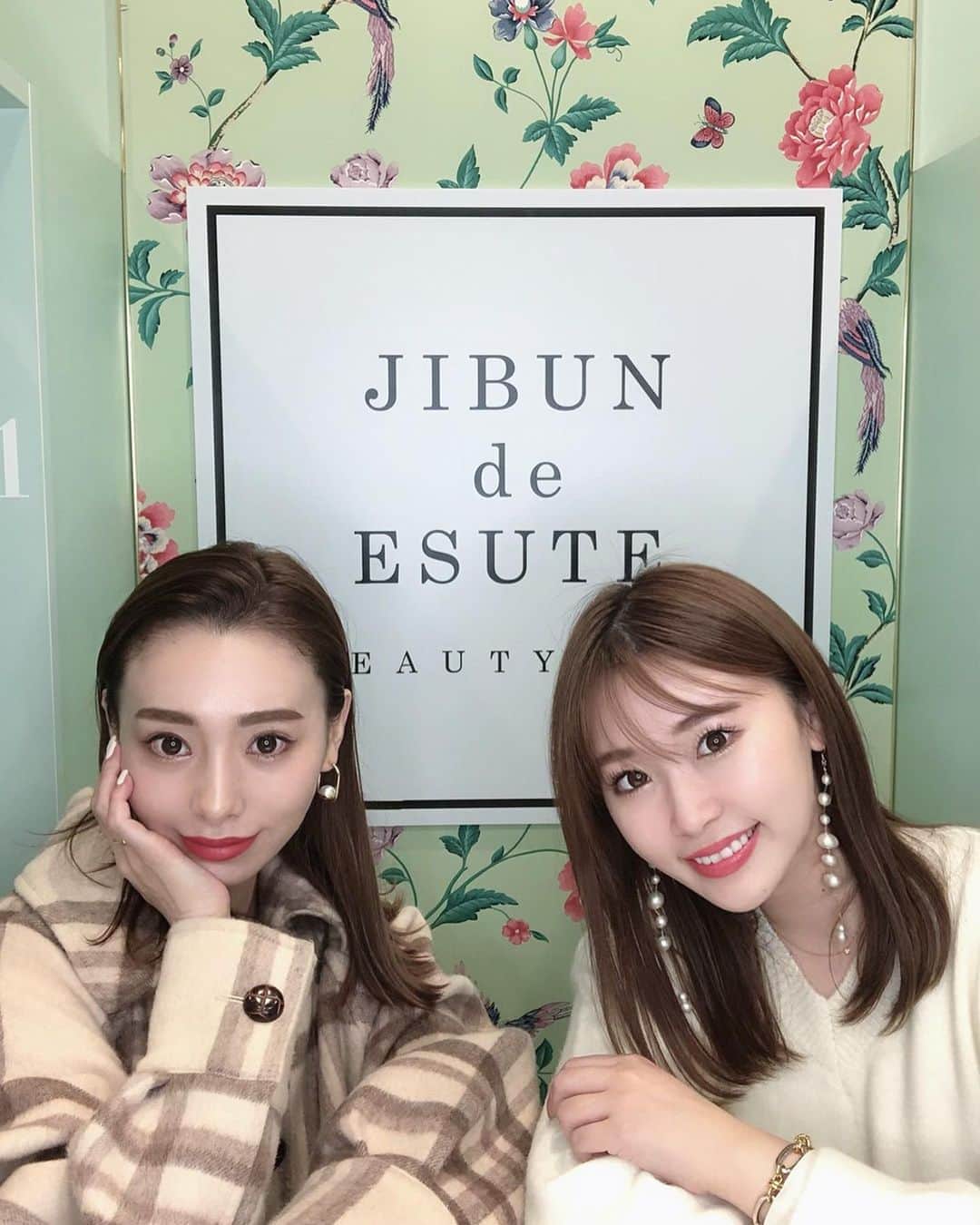 藤川沙弥のインスタグラム：「⸝⸝⸝⸝⸝⸝﻿ ﻿ 今日からOpenした﻿ じぶんdeエステ神戸マルイ店﻿ プレオープンへ💙🐳﻿ ﻿ エステサロンに置いてるマシンと﻿ 同じ物が月額5,980円〜で使い放題で﻿ 予約しなくてもフラッといけるし﻿ 内装もかわいかった〜😍💕﻿ 体験0円みたいなのでお試しする価値あり🥳﻿ ﻿ ﻿ ﻿ ﻿ #じぶんdeエステ﻿ #じぶんde女子﻿ ﻿」