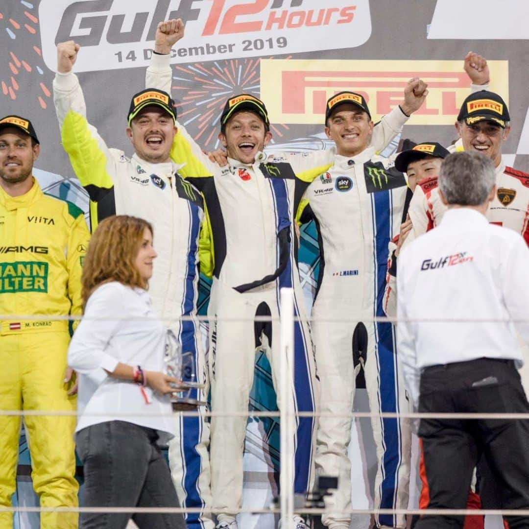 バレンティーノ・ロッシのインスタグラム：「Great race and fantastic result at the Gulf 12 hours🏆 #Gulf12hours」