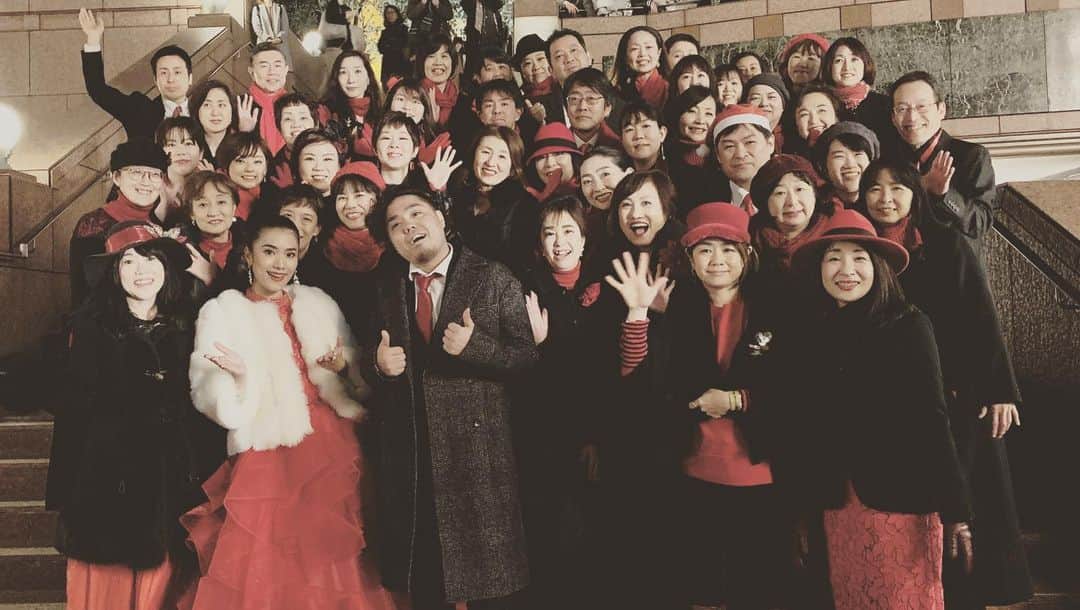 TiAさんのインスタグラム写真 - (TiAInstagram)「【恵比寿ゴスペル祭2019】🎄❤️ 昨日は、「Blessing TOKYO」のゲストシンガーとしてTiAが歌わせて頂きました。 @eijinakayama_official くん、本当にありがとう！！Blessing TOKYOの皆様ありがとうございました！！😆❤️ あたたかく迎えてくれた皆様の愛ある空間で歌えたこと、心より感謝致します。  楽しかった！！ 足を運んでくださった皆様、出会った皆様 ありがとうございました。😊❤️ さぁ、明日からTiAクリスマスライブ3Days 6公演です。 〜TiAクリスマスライブ情報〜🎄 12月16日と12月17日は、Sold Out!! 12月18日　1stは、チケットが残り僅かです。  まだご購入頂けますので、 ぜひこちらも遊びに来てください。😊 https://tia-singer.stores.jp ・ #gospel #gospelmusic #ゴスペル　#totalpraise #praise #church #japanese #dress #likeforlikes #followforfollowbac #kirkfranklin #ゴスペルクイーン #love #lmusic #jenniferaniston #lilmama #hiphop #likeforlikes #ibelieveicanfly #ibelieve #恵比寿ゴスペル祭2019　#music #amazing #恵比寿ゴスペル祭 #恵比寿ガーデンプレイス」12月15日 22時48分 - tia_singer