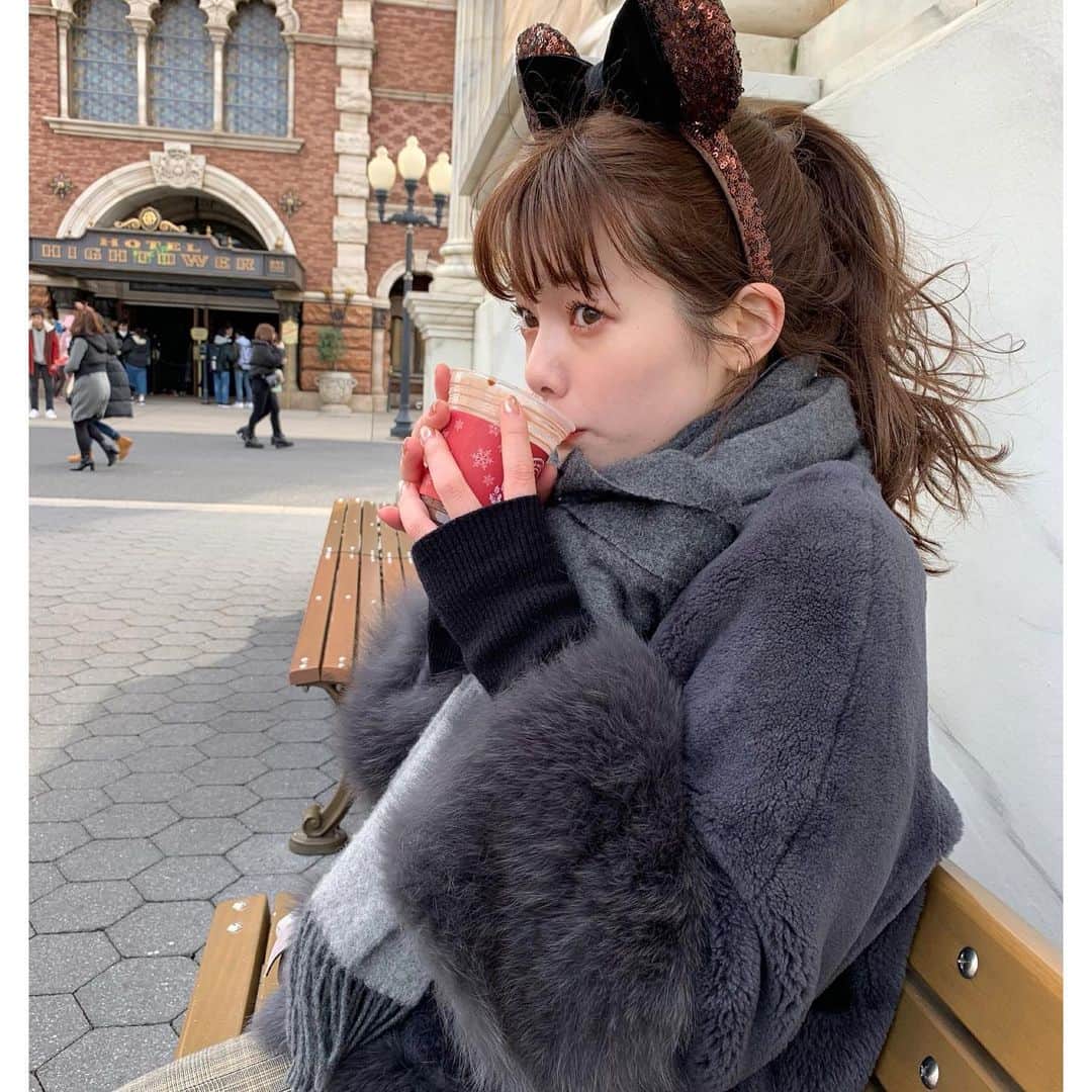西谷菜々のインスタグラム：「. ウィスキー大好き人間なのですが、 まさかのウィスキー×ココアがこんなに美味しいなんて...初知り... 甘口ココアの後味に、ほろ苦いウィスキーがたまらん...🤭 家でも作ろうと決めた🥃🍫」