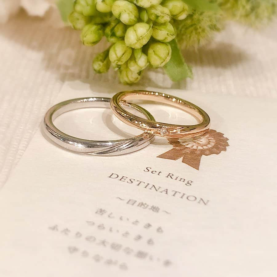 JKプラネット銀座.表参道.福岡|結婚指輪セレクトショップさんのインスタグラム写真 - (JKプラネット銀座.表参道.福岡|結婚指輪セレクトショップInstagram)「💍 @jkplanet.jewelry 【RosettE −ロゼット− 】 リング名: DESTINATION-目的地- 「苦しいときもつらいときも、ふたりの大切な想 いを守りながら」 . 「いつか見つけた家の裏の小さな洞窟。ここはふたりの安らぎの場所」とイメージされたデザインのリングです✨  真ん中にひかれたラインを洞穴をイメージしており、lady’sのダイヤモンドは様々な困難に立ち向かってきたおふたり、いま辿り着いたおふたりの安らぎの場所。 これから過ごしていく当たり前の毎日の中で小さな幸せが沢山見つけられますように・・・ プラチナ・ゴールド・などお好みの色（金属素材）を選んでオーダーいただけます。 @jkplanet.jewelry ⇩JKPlanet  SHOP LIST⇩ 銀座本店・表参道店・横浜元町店・福岡天神店・熊本上通店・宮崎橘通り店・鹿児島天文館店 . #JKPlanet #JKプラネット #結婚指輪のセレクトショップ #ロゼット #婚約指輪 #エンゲージリング #結婚指輪 #結婚指輪💍 #婚約指輪💍 #婚約指輪探し #結婚指輪探し #東京花嫁 #福岡花嫁 #マリッジリング #エンゲージ #マリッジ #リング #プロポーズ #プレ花嫁 #銀座結婚指輪 #表参道結婚指輪 #原宿結婚指輪 #福岡結婚指輪 #天神結婚指輪 # 熊本結婚指輪 #宮崎結婚指輪 #鹿児島結婚指輪  #結婚對戒 #結婚戒指 #結婚指輪探し #結婚指輪探し　#weddingring」12月15日 23時09分 - jkplanet.jewelry