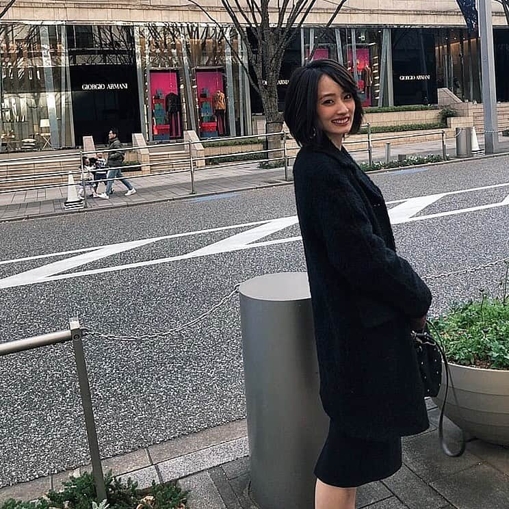 豊原未帆さんのインスタグラム写真 - (豊原未帆Instagram)「ぎろっぽん❄️ #tokyo#roppongi#azabujuban#aw#winter#ootd#fashion#code#black#girl#makeup#shorthair#instagood#instagram#l4l」12月15日 23時04分 - _____mp0721