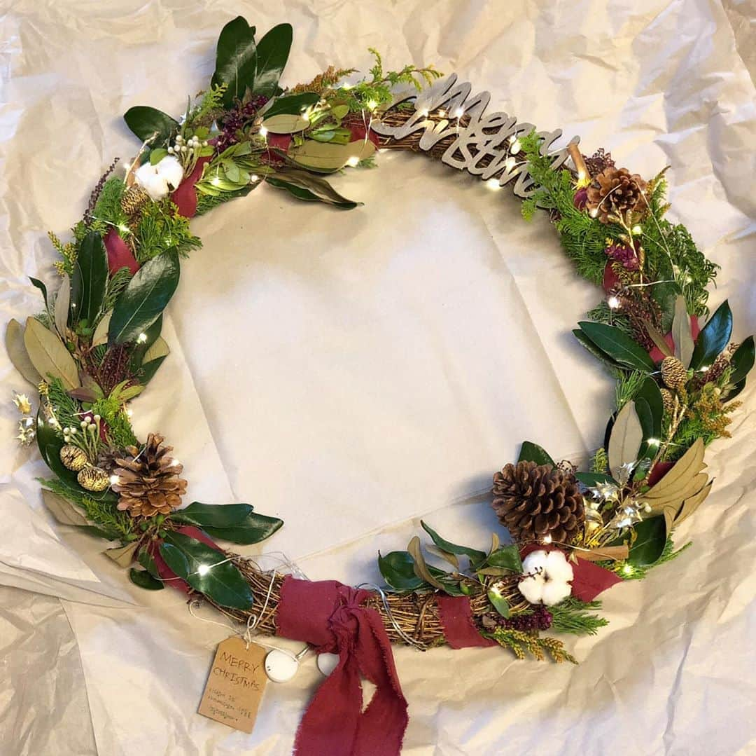 ユン・ウネさんのインスタグラム写真 - (ユン・ウネInstagram)「처음 만들었던 Christmas Wreath &garland decoration아이들☺️🤩Bye~잘가~🎄💕」12月15日 23時11分 - y1003_grace