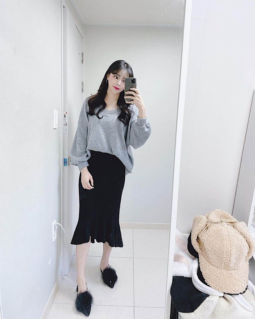 ダユンさんのインスタグラム写真 - (ダユンInstagram)「요즘 #ootd  춥다고 편하게만 입었는데 요즘은 예쁘게 꾸미고 다닐려고 노력중 . . . #에이블리 #다윤데일리룩 @ably_official」12月15日 23時12分 - 2__yun__2