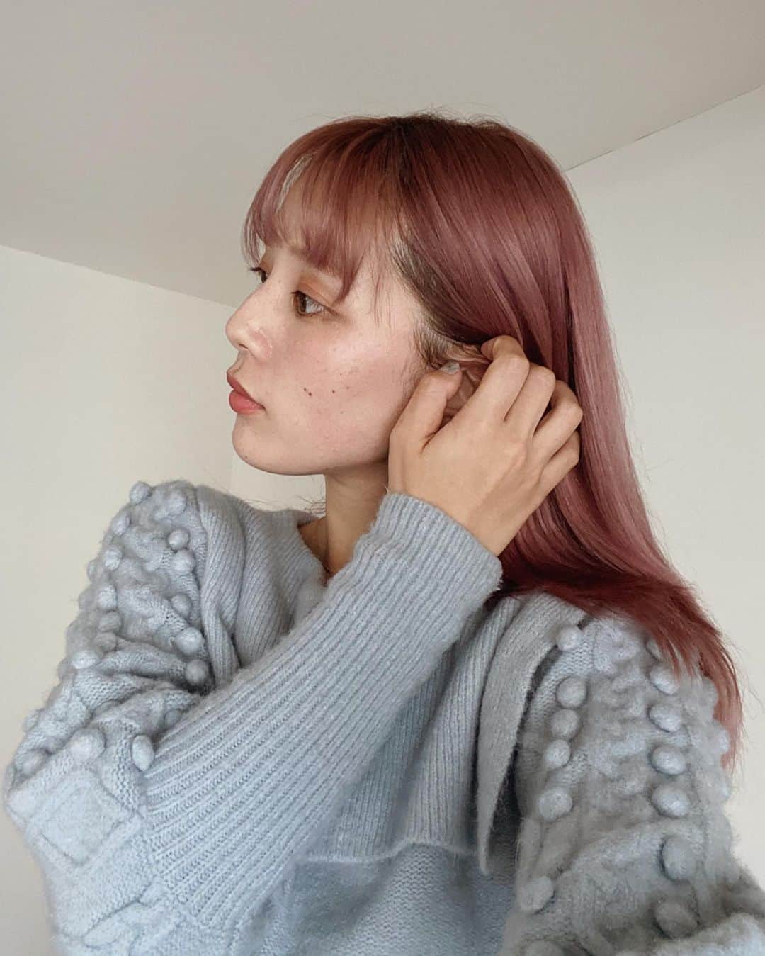 目見田早弥子さんのインスタグラム写真 - (目見田早弥子Instagram)「| ❄️ セーラー襟のカワイイknit。 肩のポップコーンと長いリブ袖もお気に入り。 柔らかくて肌触りが良いので 娘を抱っこしてもチクチクしなくて嬉しいです⚐ @honeymihoney_official #honeymihoney #honeymihoneystyle#ハニーミーハニー#セーラーニットプルオーバー#knit#ootd#honey164cm」12月15日 23時35分 - sayako_memida