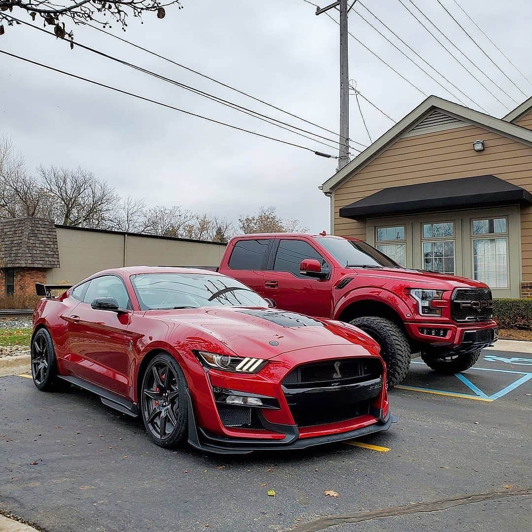 CARLiFESTYLEさんのインスタグラム写真 - (CARLiFESTYLEInstagram)「What’s the best Muscle + Truck combo? Photo by @lvl.up.mike | This is a pretty bad ass combo! #carlifestyle #GT500 #Raptor #Ford」12月15日 23時45分 - carlifestyle