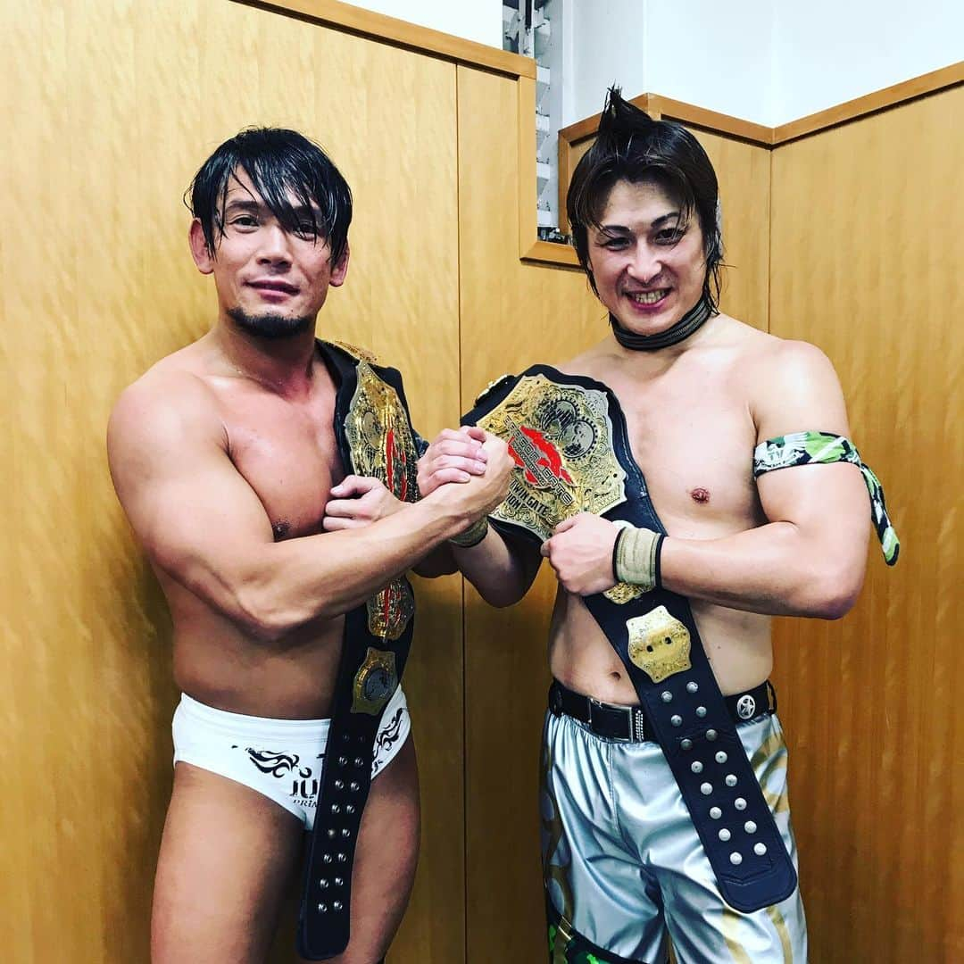 YAMATOのインスタグラム：「Again with Hulk.  10th crowning. #dragongate #ドラゴンゲート　#prowrestling #プロレス　#japan #日本　#america #アメリカ　#uk #イギリス　#europe #eu #mexico #メキシコ　#luchalibre #hongkong #香港　#international」