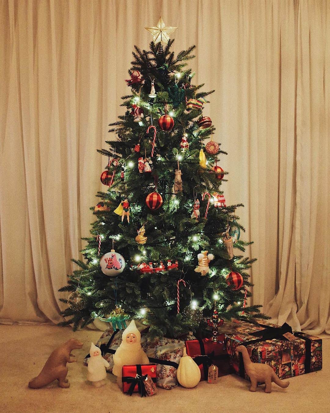 田中裕介のインスタグラム：「Christmas tree 2019. #cristmastree」