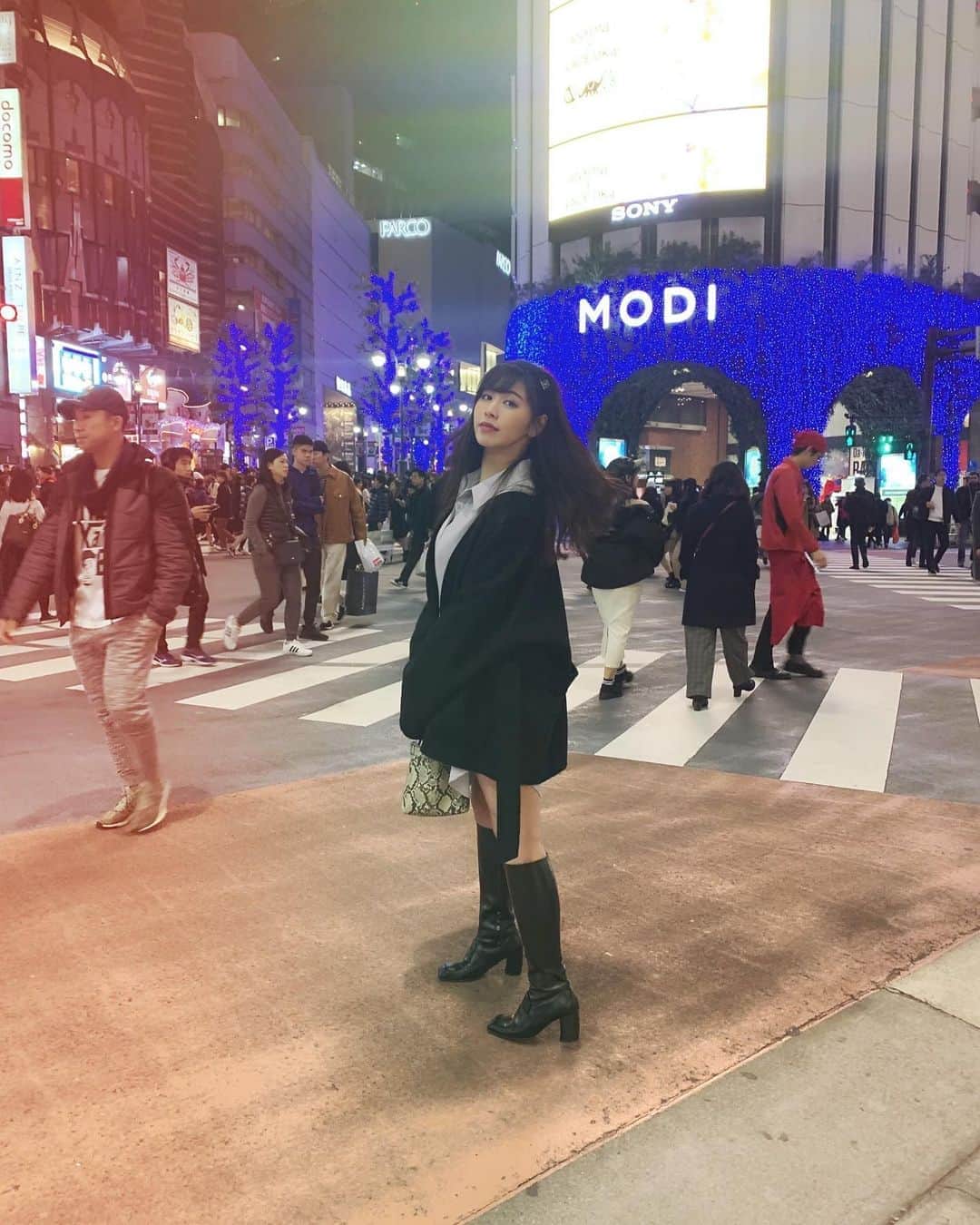 宮下舞花さんのインスタグラム写真 - (宮下舞花Instagram)「SHIBUYA✌︎」12月16日 0時08分 - maikamaimaika