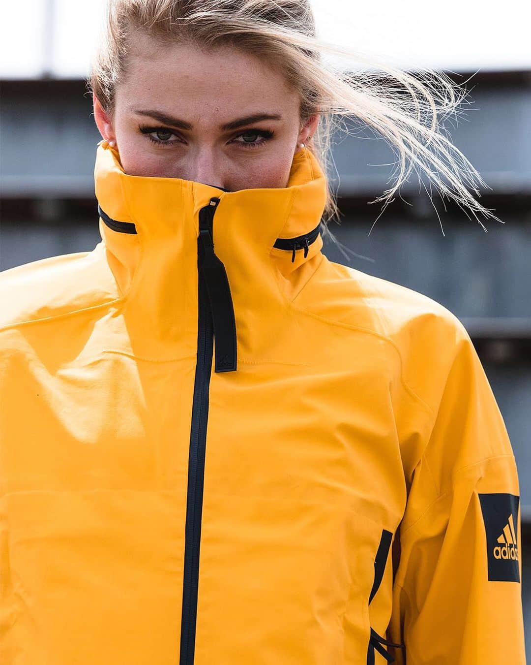 adidas Womenさんのインスタグラム写真 - (adidas WomenInstagram)「On her way to become the most successful skier of all time.​⁣ Mikaela Shiffrin (@mikaelashiffrin) is owning the elements - and the competition. ​⁣ ​⁣ Make the #MYSHELTER Rain Jacket yours at adidas.com/myshelter ​⁣ ​⁣ #skiing #jacket #adidasWomen」12月16日 0時14分 - adidaswomen