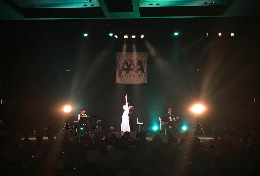 杏沙子さんのインスタグラム写真 - (杏沙子Instagram)「ㅤㅤㅤㅤㅤㅤㅤㅤㅤㅤㅤㅤㅤ Act Against AIDS 2019 in HIROSHIMA💝 ㅤㅤㅤㅤㅤㅤㅤㅤㅤㅤㅤㅤㅤ 2019年最後のライブ ライブ締めました🕺 今年はたくさん広島で歌えてうれしかったな🍁 ㅤㅤㅤㅤㅤㅤㅤㅤㅤㅤㅤㅤㅤ "知る"ということは、 自分を、大切な人を守る力を得るということ。 参加してくれたみなさんありがとう！」12月16日 0時31分 - asako.ssw