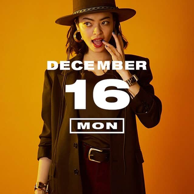 NYLON JAPANさんのインスタグラム写真 - (NYLON JAPANInstagram)「12月16日は 『チョコレートコーティングの日』 何でもチョコでコーティングしちゃおう！　というユニークな記念日。 ということで、ファッションもチョコレートカラーでスタイリングしてみたよ。  NYLON.JPでは「365日、毎日がアニバーサリー」をテーマに、ファッショナブルでユニークなスタイリングを毎日提案しているよ！  http://www.nylon.jp/365  MODEL: @MONICAALIEN  #365anniversary #fashion #makeup #beauty #style #今日は何の日 #make #nylonjapan #nylonjp #coordinated #coordinates #ootd #outfit #coordinate #photography #beautiful #photooftheday #チョコレートコーティングの日」12月16日 0時39分 - nylonjapan