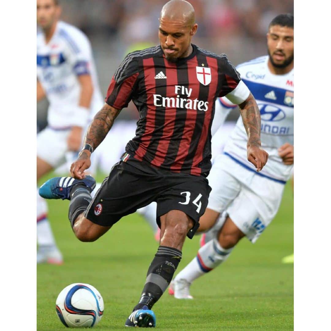 ナイジェル・デ・ヨングのインスタグラム：「È sempre stato un onore giocare per questo bellissimo club ed essere parte della loro storia! Tanti Auguri @acmilan 120 Anni!! -  Always was an honour to play for this beautiful club and be part of their history! Happy Birthday @acmilan 120 years!! 1899 —> 2019  #SempreMilan #Passion120 🔴⚫️」