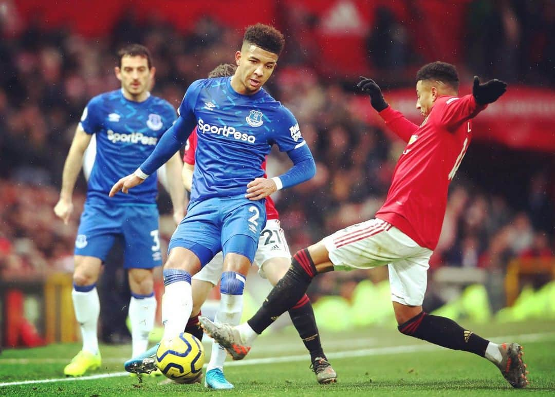 メイソン・ホールゲイトのインスタグラム：「Great togetherness and team spirit to get a point at old Trafford. Onto Wednesday!💙💙 #coyb」