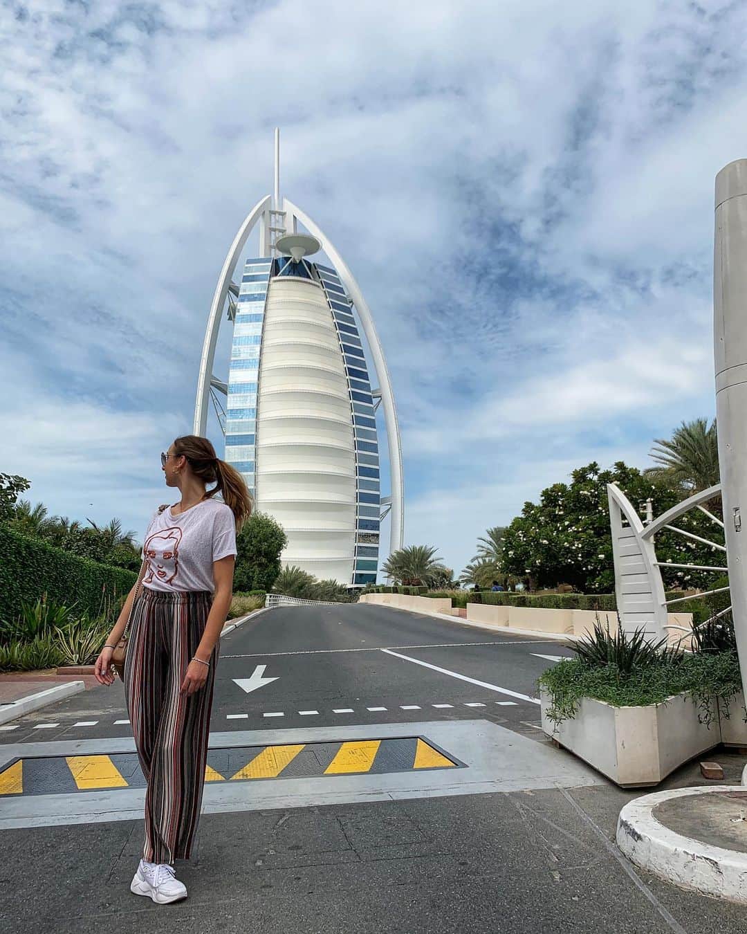 マリナ・デュランダのインスタグラム：「Who asked for more Dubai photos?」