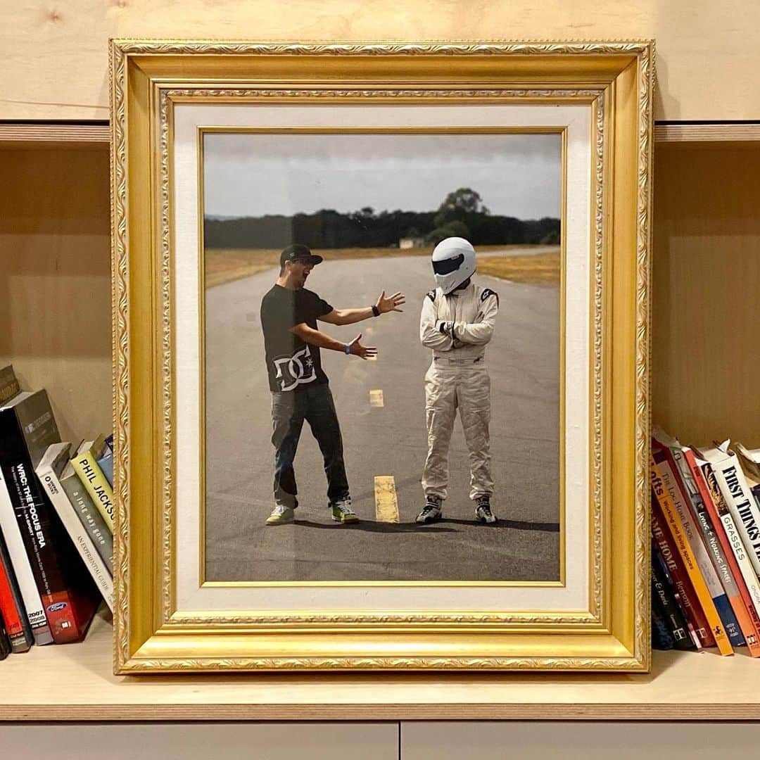 ケン・ブロックさんのインスタグラム写真 - (ケン・ブロックInstagram)「Random art from around the house: myself and The Stig, around 2010, where I got to roll a Reliant Robin - on purpose - for an episode of Top Gear. Good times! #TheStig #BenCollins」12月16日 4時18分 - kblock43